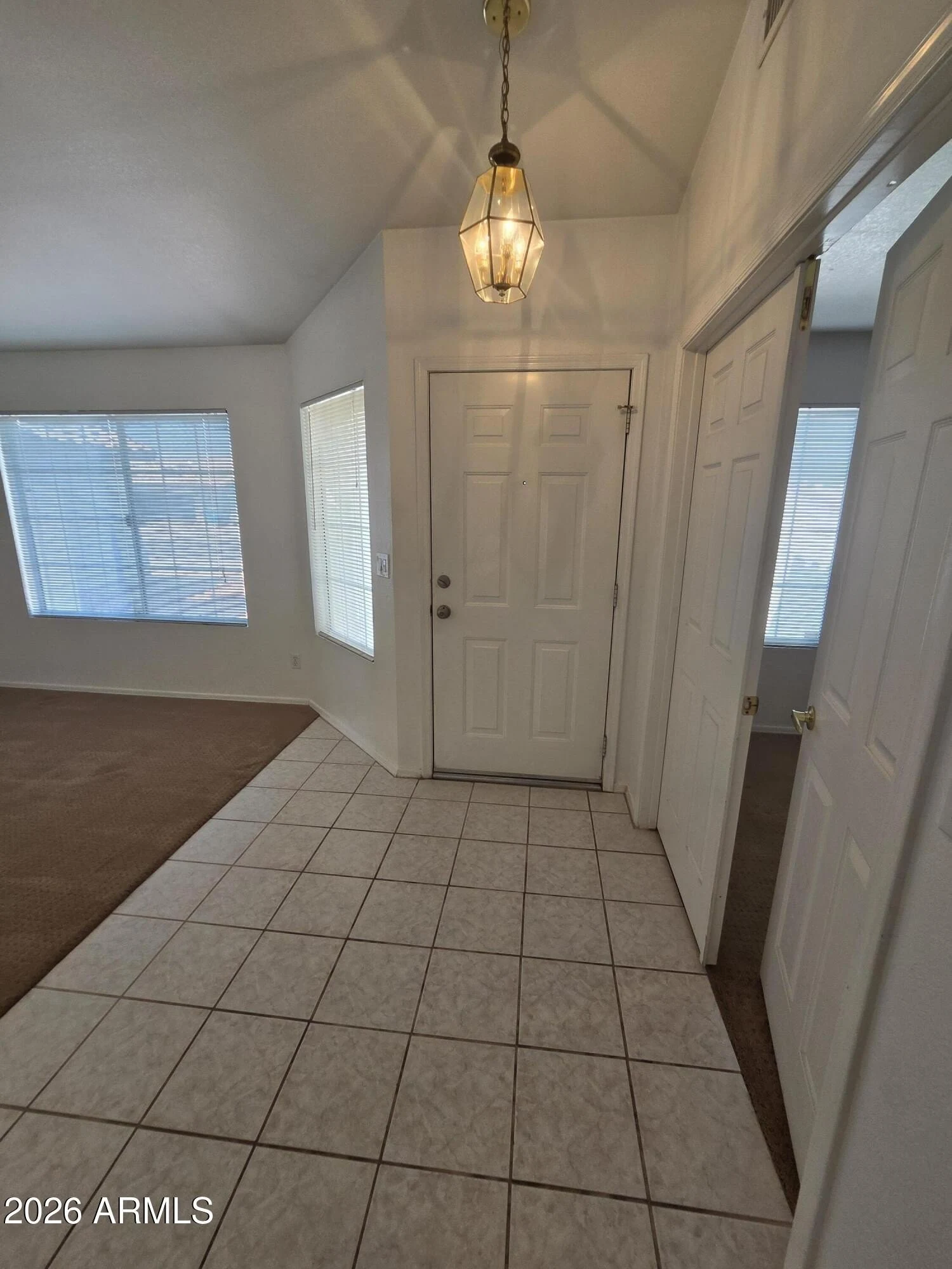 2925 E BLACKHAWK Drive photo 2