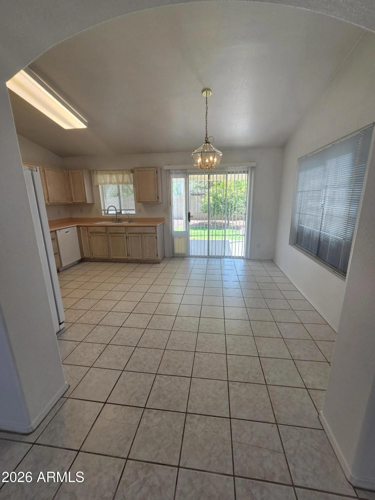2925 E BLACKHAWK Drive photo 4