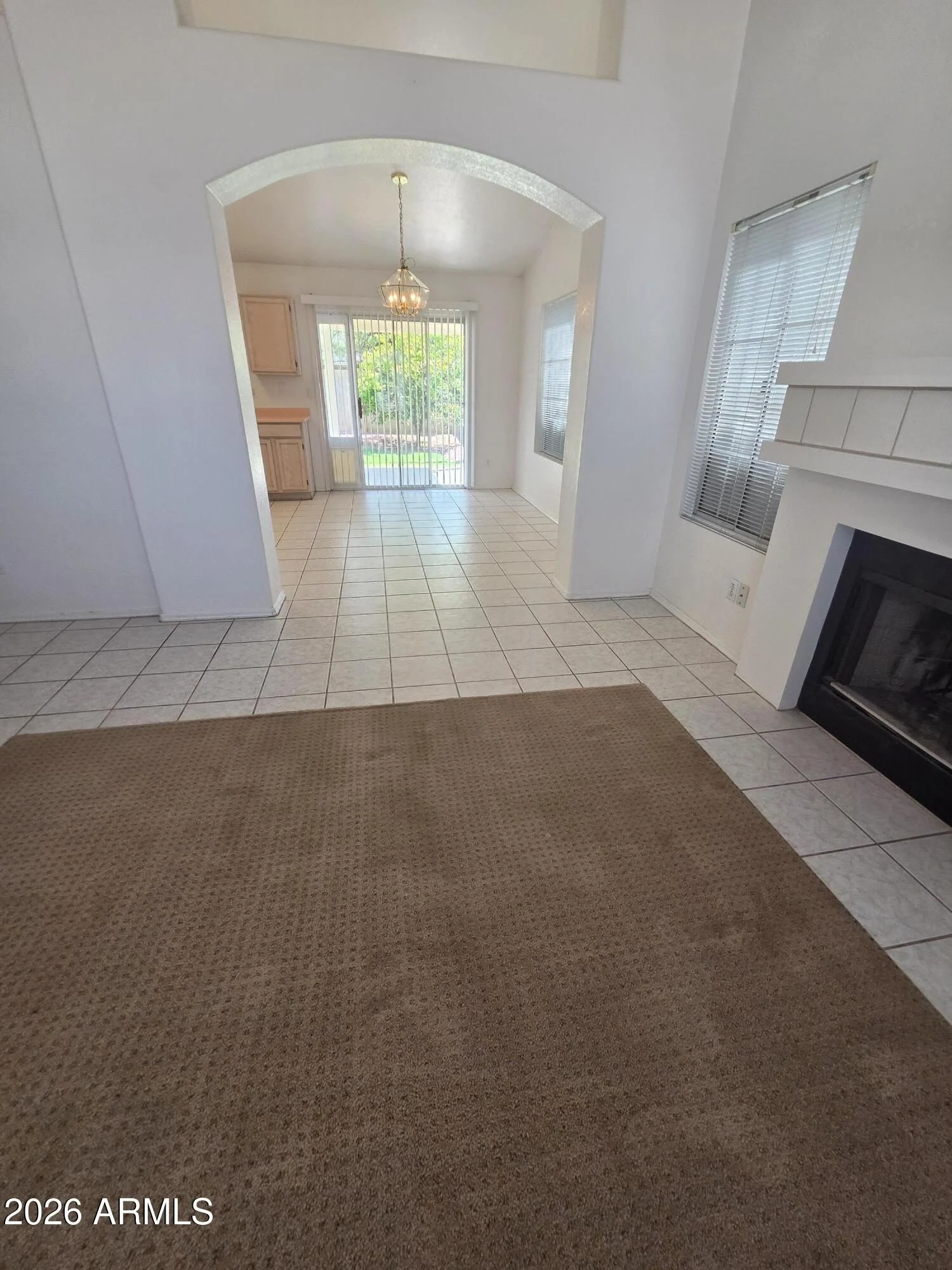 2925 E BLACKHAWK Drive photo 3