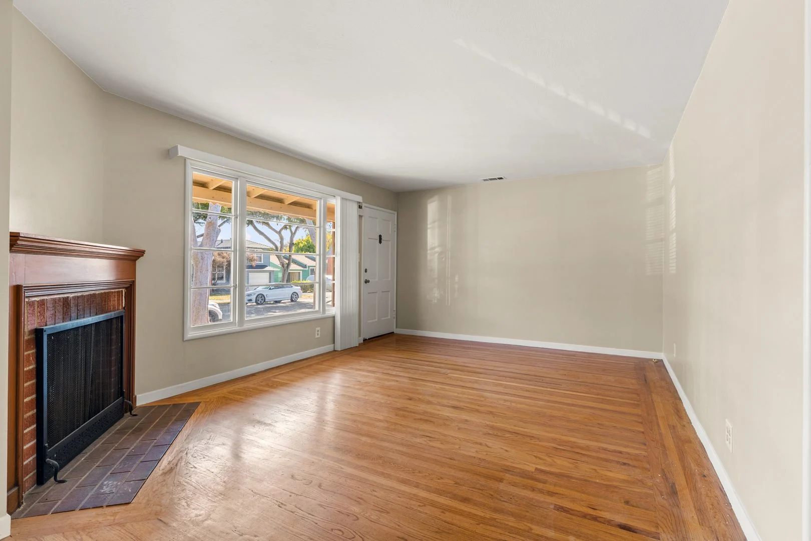 Charming 3 Bed, 2.5 Bath Home in San Leandro | Spacious Rear Yard & Attached 1-Car Garage! photo 4