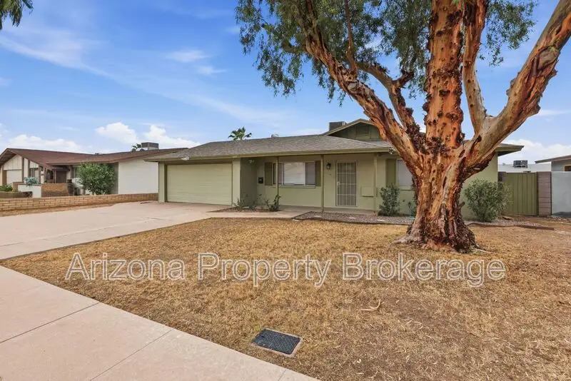 2167 E. Palmcroft Dr. photo 2
