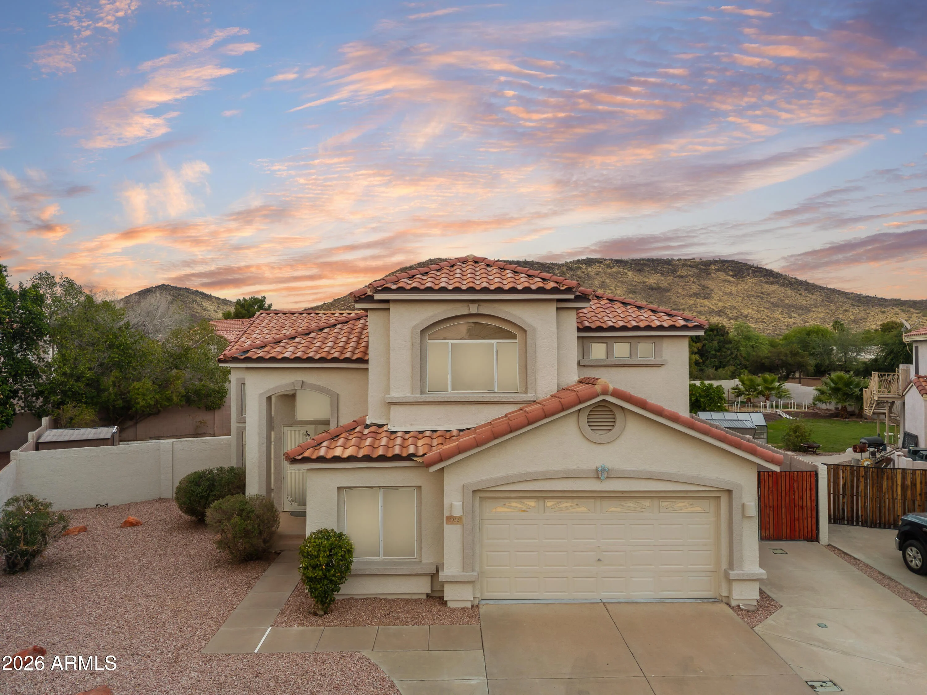 5952 W MORNING DOVE Drive