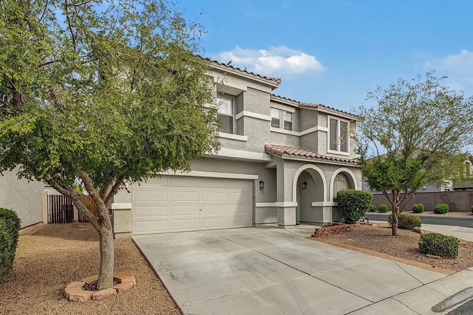 Beautiful 4 Bedroom Gilbert Home photo 4