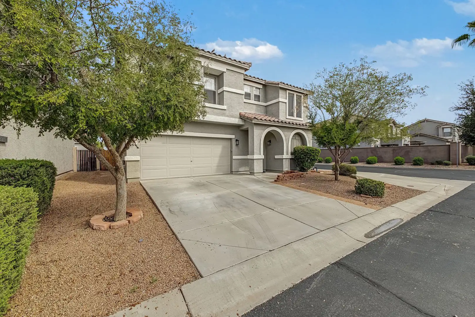 Beautiful 4 Bedroom Gilbert Home photo 5