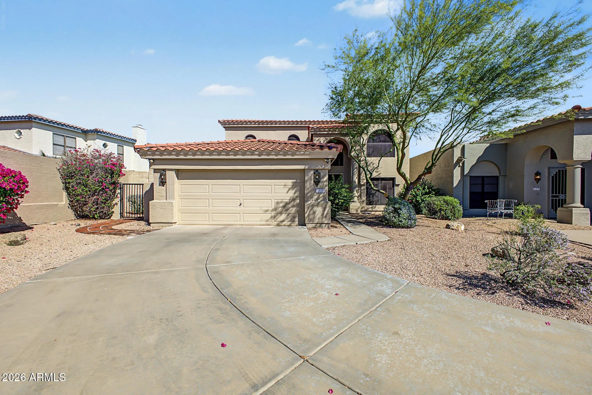 1534 E Winged Foot Road photo 2