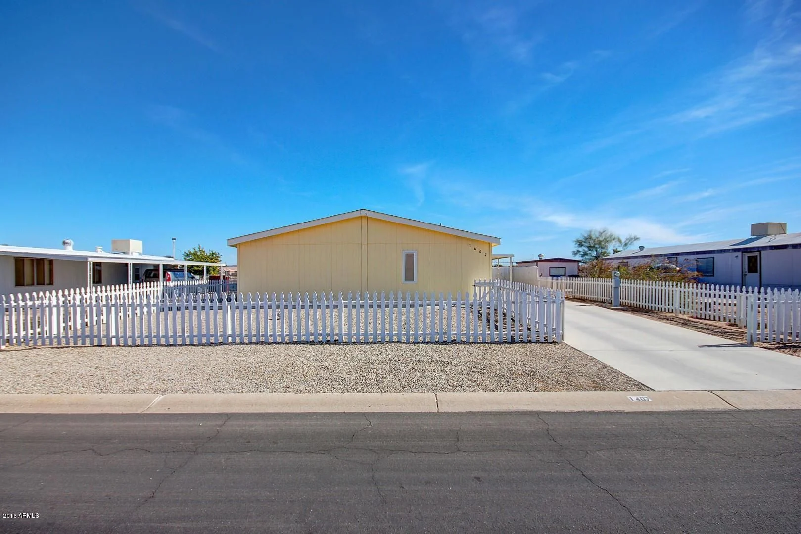 Nice 3 Bed 2 Bath Modular Home In East Mesa! photo 3