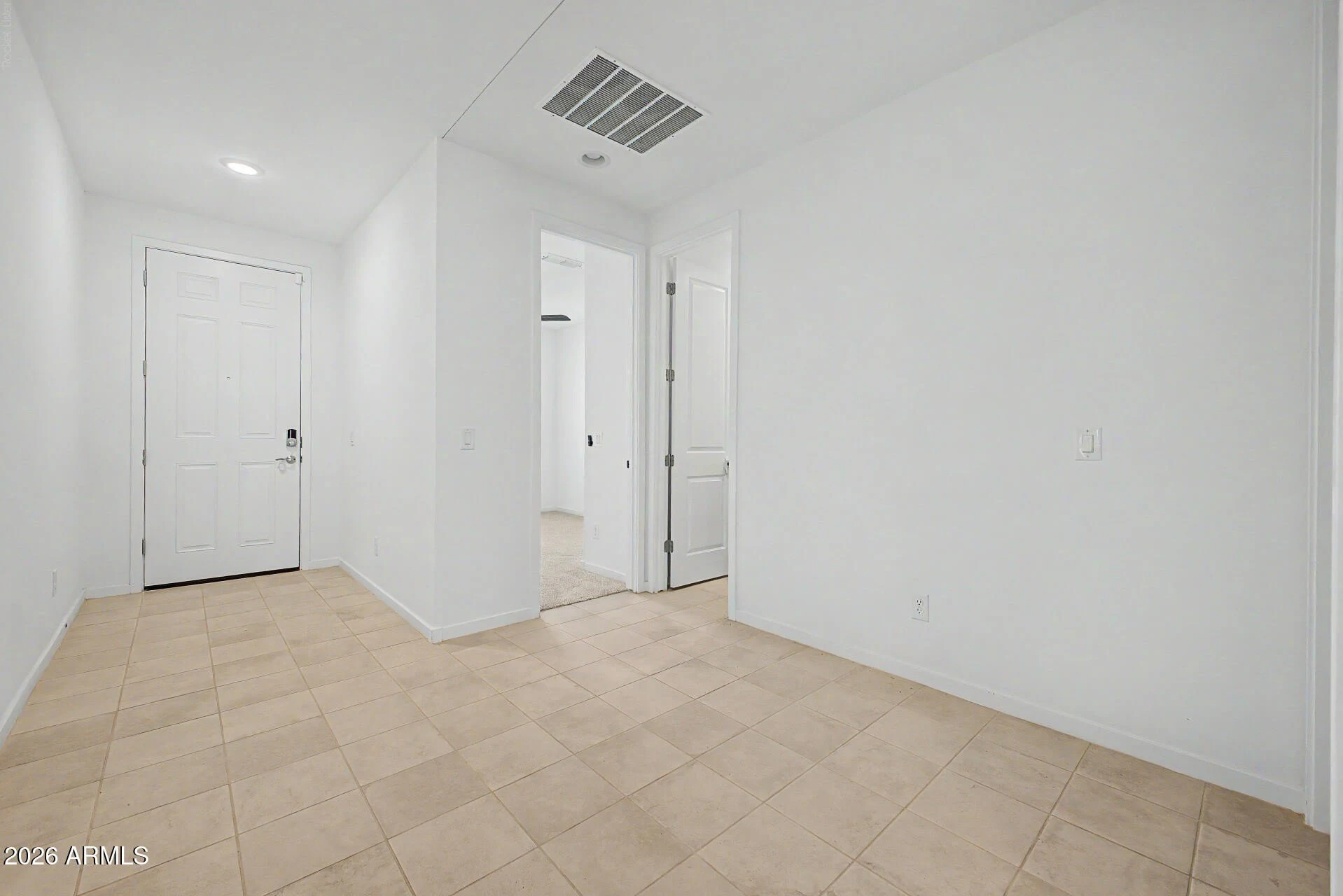 6842 W BETH Drive photo 2