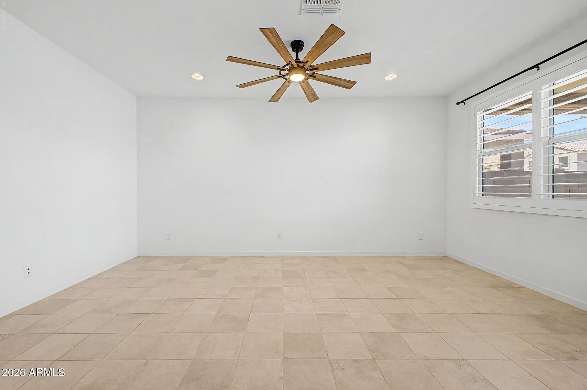 6842 W BETH Drive photo 4