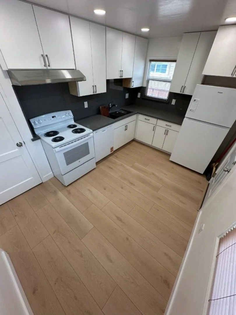 Nor Cal Realty Inc, 3 bedroom 1 bath house. photo 4