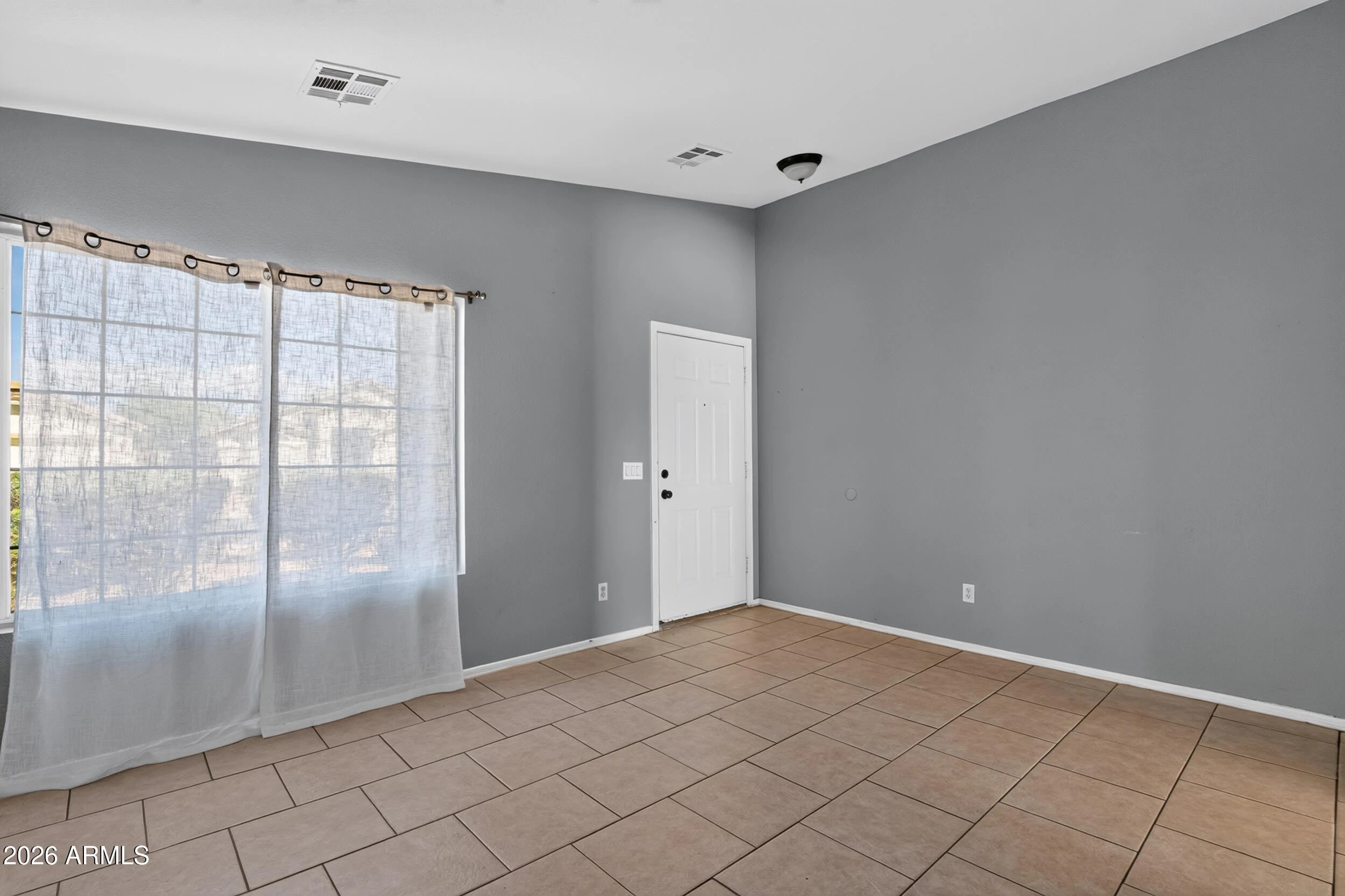 1635 E ASH Avenue photo 5