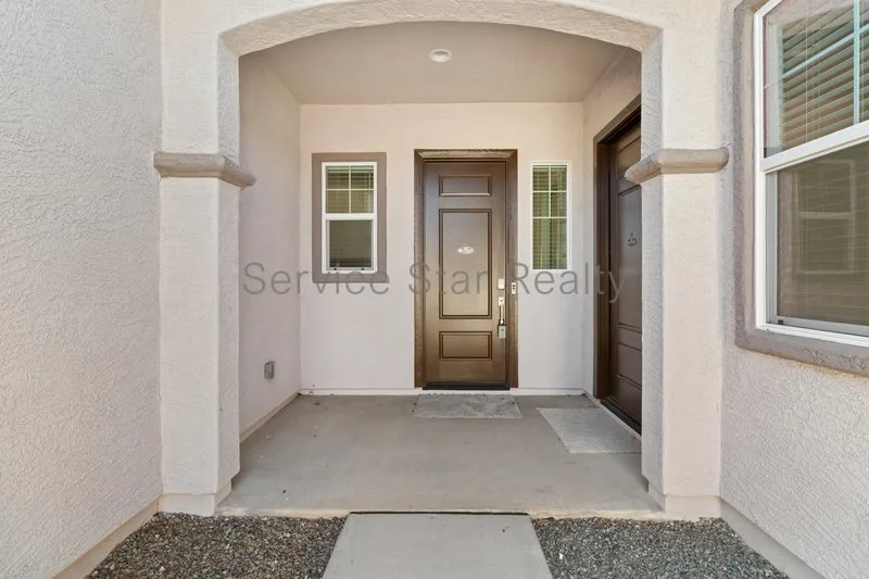 3237 E Craftsman Ln photo 3