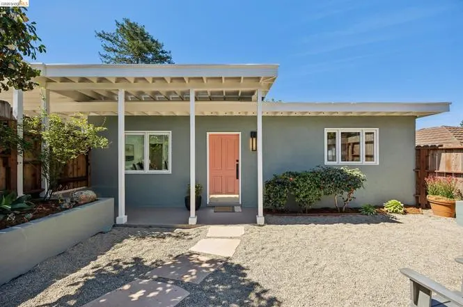 2924 Shasta Rd photo 4