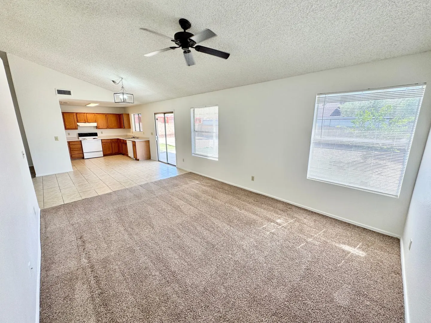 6951 W Cheryl Dr photo 5