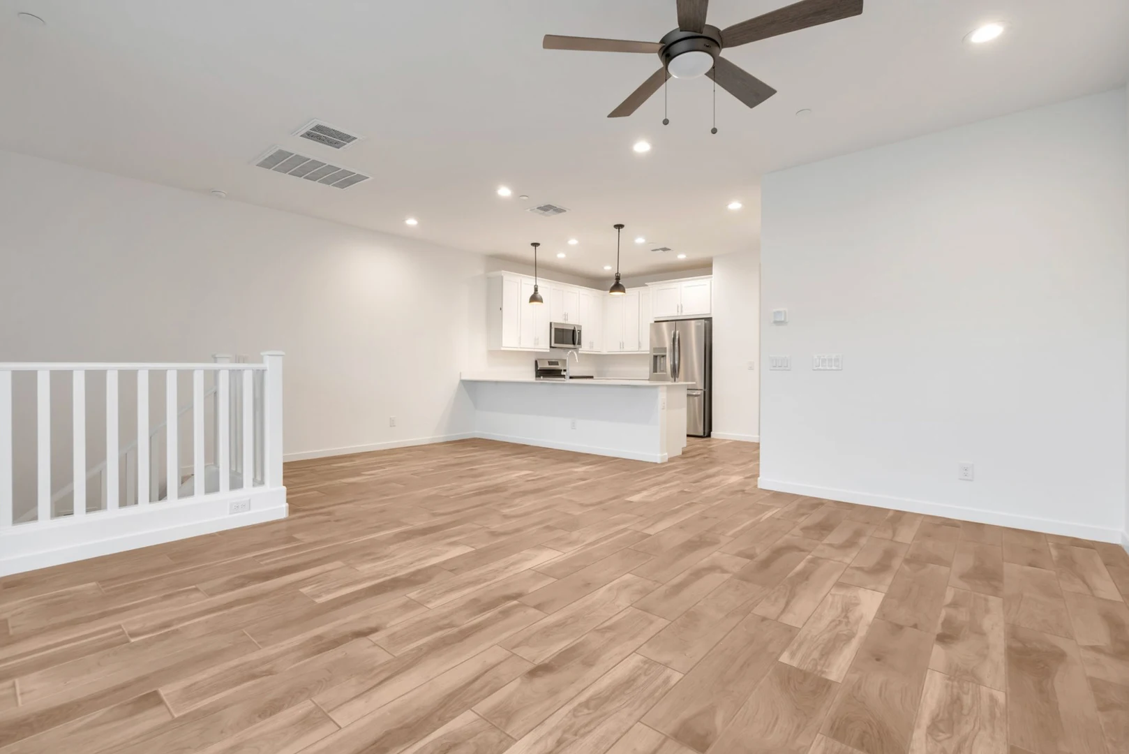 Like New Luxurious Model Home With 2 Master Suites In Warner Meadows! photo 5