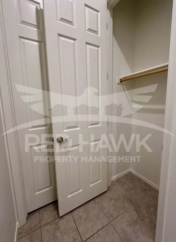 991 E Holland Park Dr photo 4