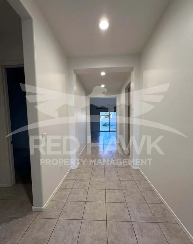 991 E Holland Park Dr photo 3