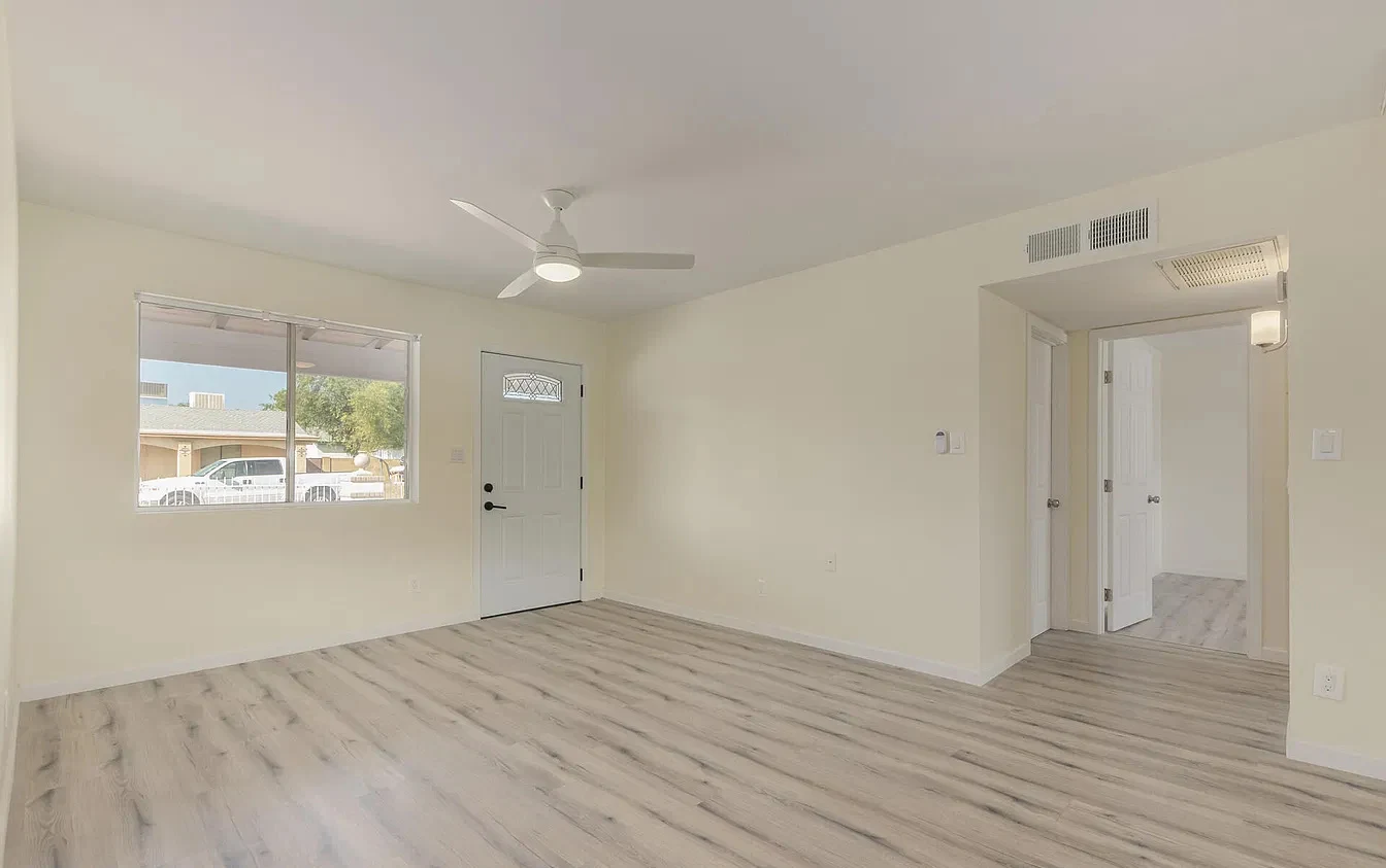 1017 W Villa Rita Dr, photo 5
