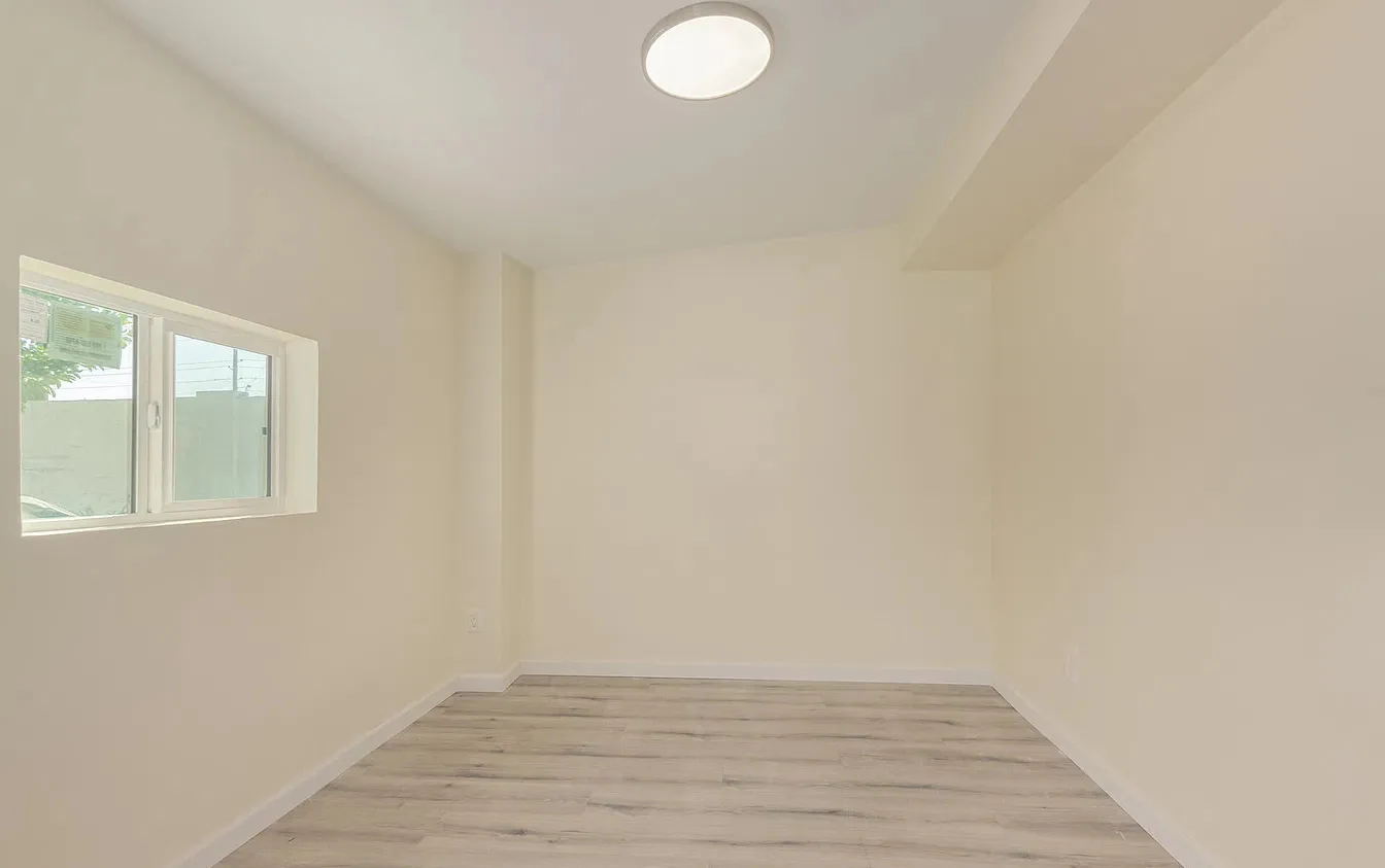 1017 W Villa Rita Dr, photo 2