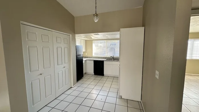 1554 W Sahuaro Dr unit 3 photo 4
