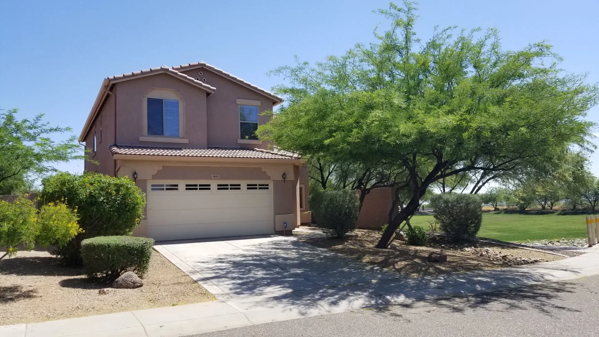 Perfect Entertainer's Dream Home in Anthem photo 2