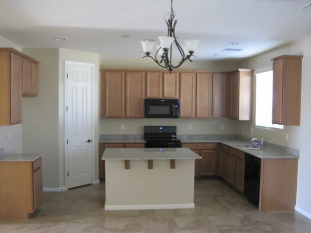 16920 W Mohave St Goodyear, AZ 85338 photo 4