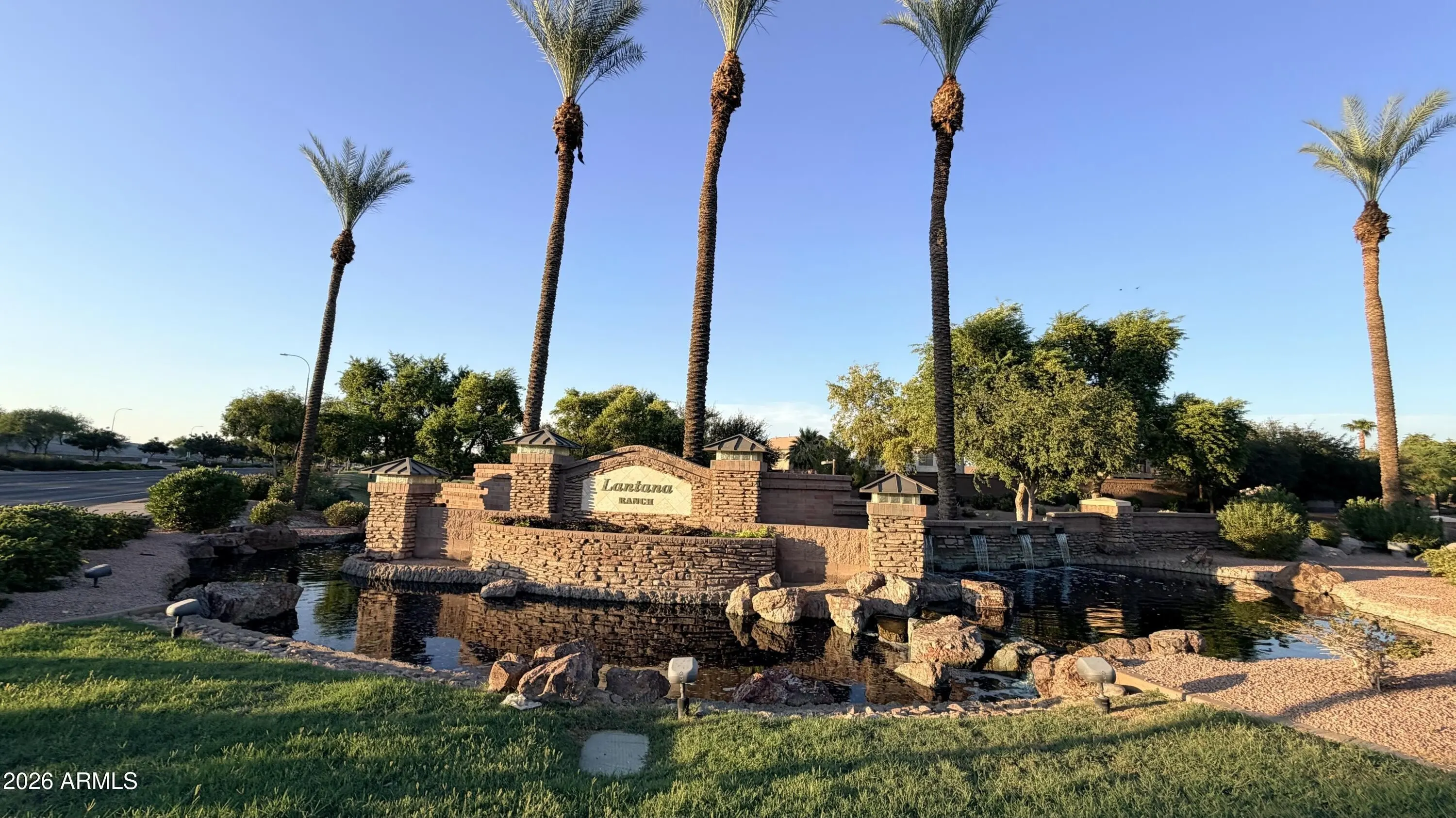 1289 E Iris Dr photo 5