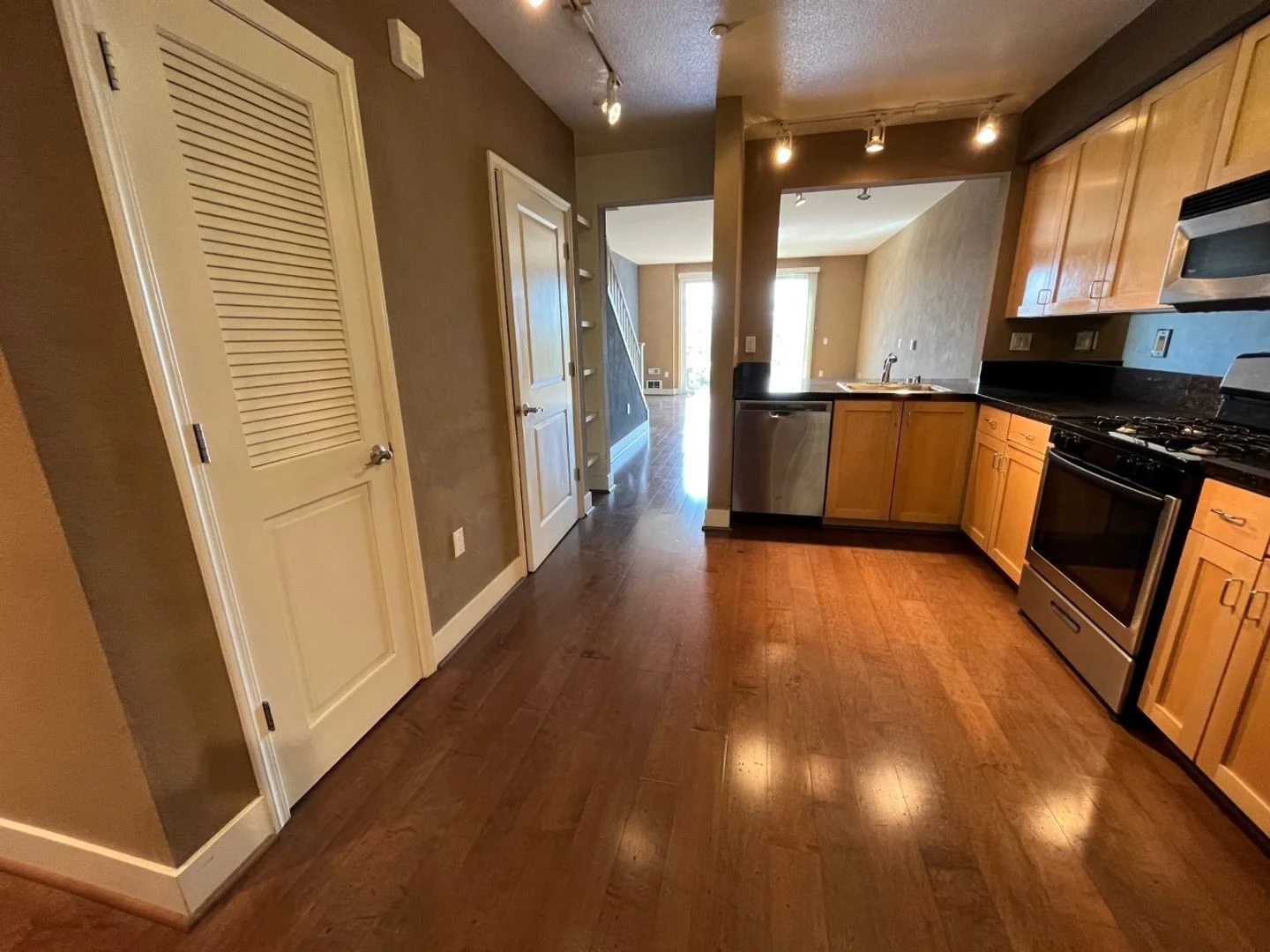 1556 Brunswig Ln Emeryville, CA 94608 photo 4