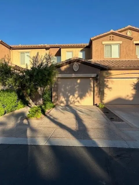 250 W Queen Creek Rd Chandler, AZ 85248 photo 2
