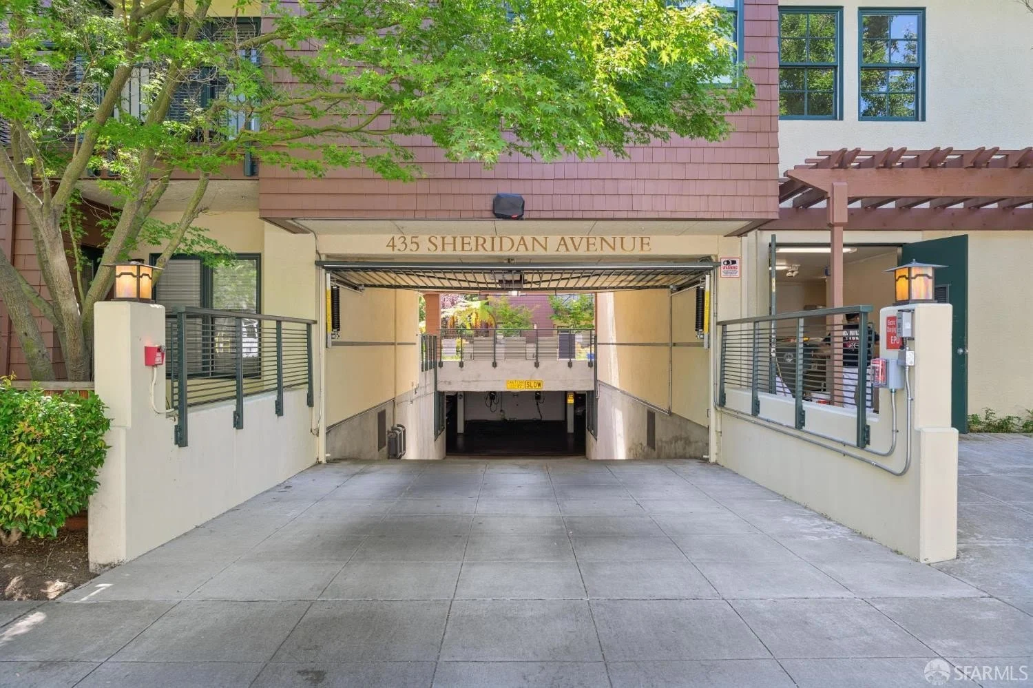 435 Sheridan Ave Palo Alto, CA 94306 photo 3