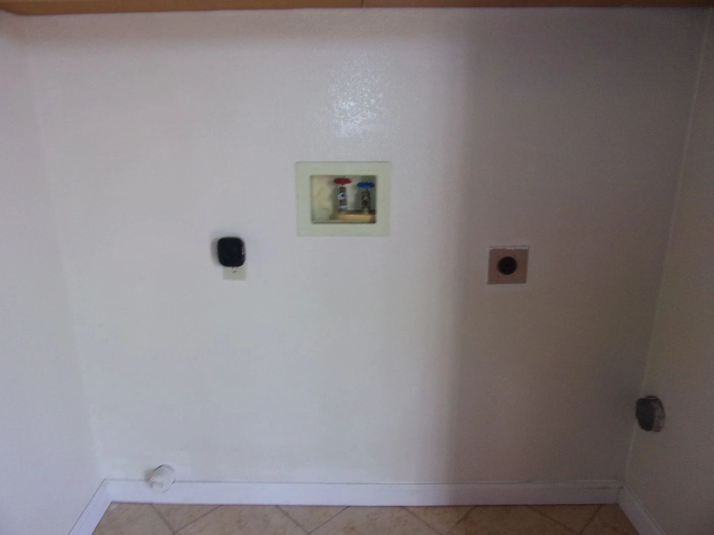 2 Bedroom, 1.5 Bath 1,080 Square Foot Condo photo 3