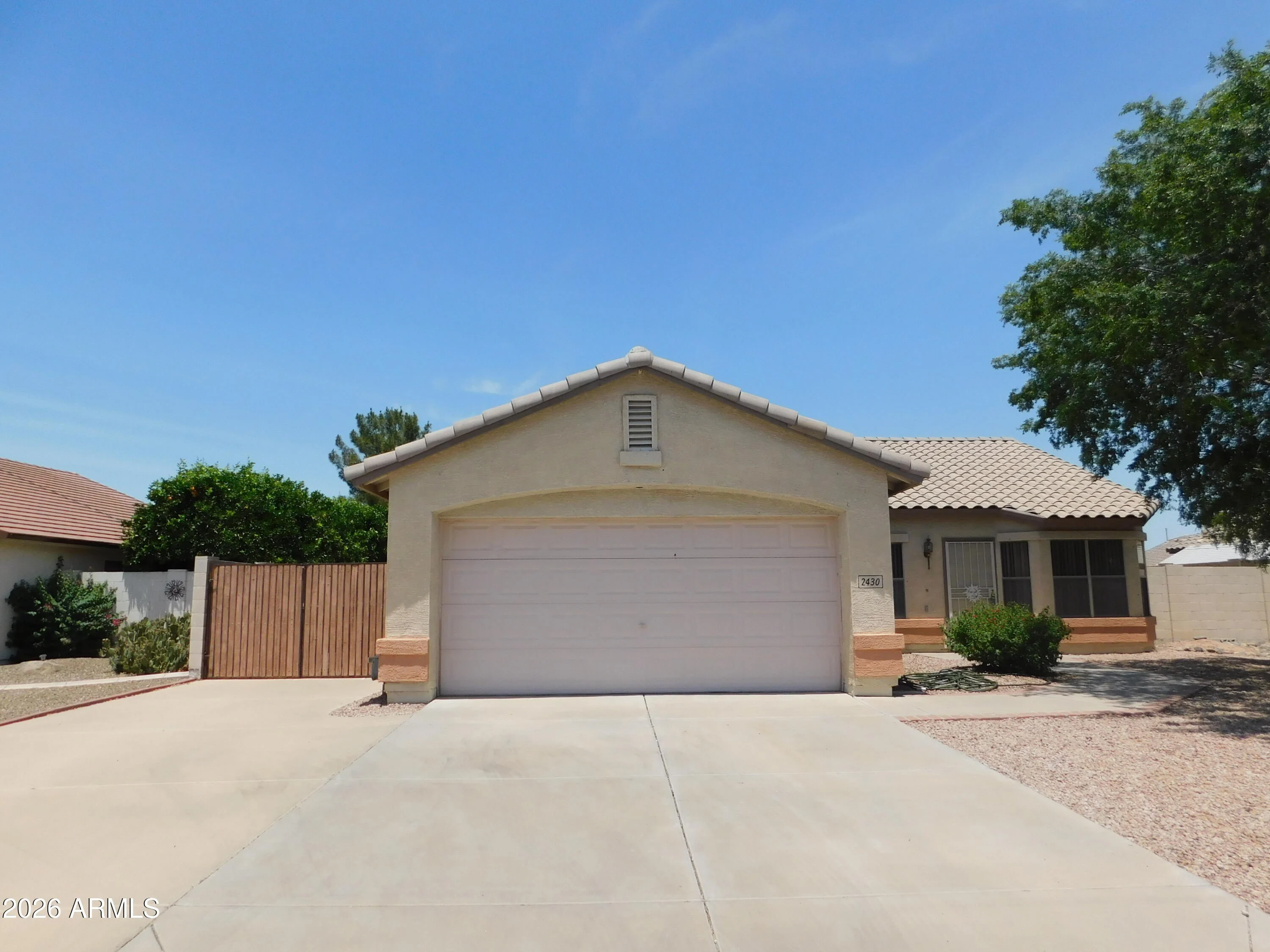 2430 E Fairview St photo 2