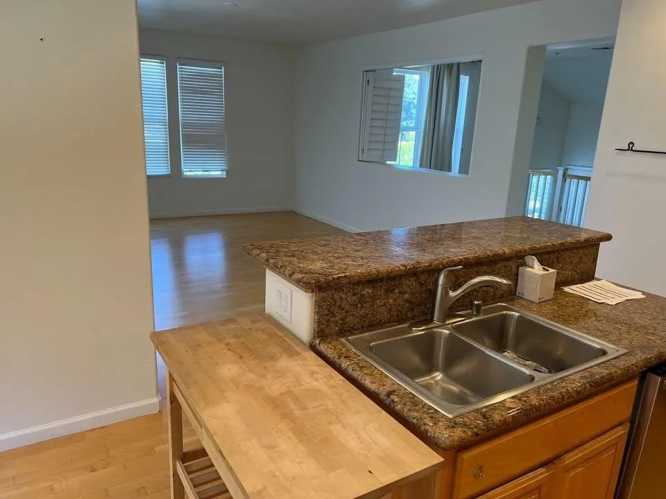 11 Royal Oak Ct photo 4