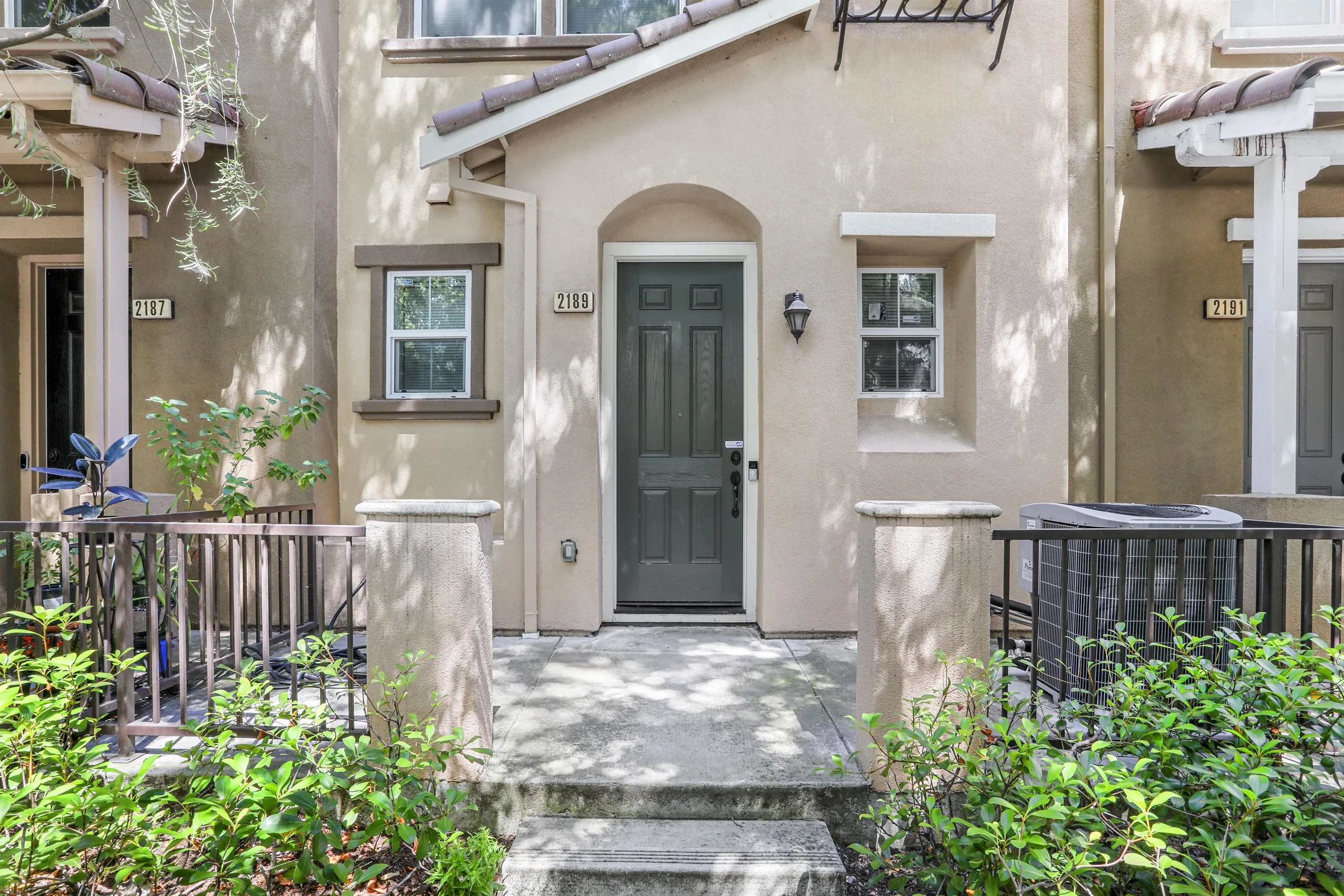 2189 Beech Cir San Jose, CA 95131 photo 2