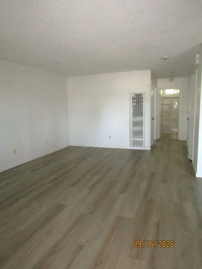 2834 Ventura Avenue photo 2
