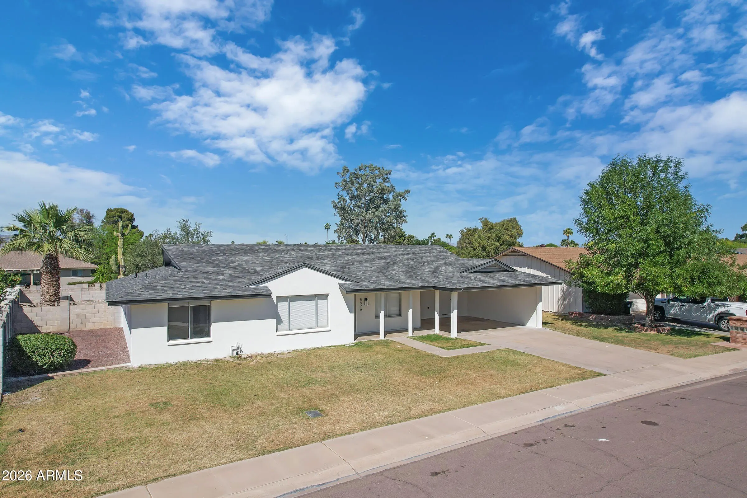 8426 E Monterey Way Scottsdale, AZ 85251 photo 4