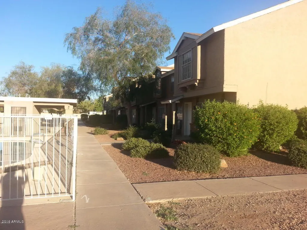 5813 N 59th Dr Glendale, AZ 85301 photo 4