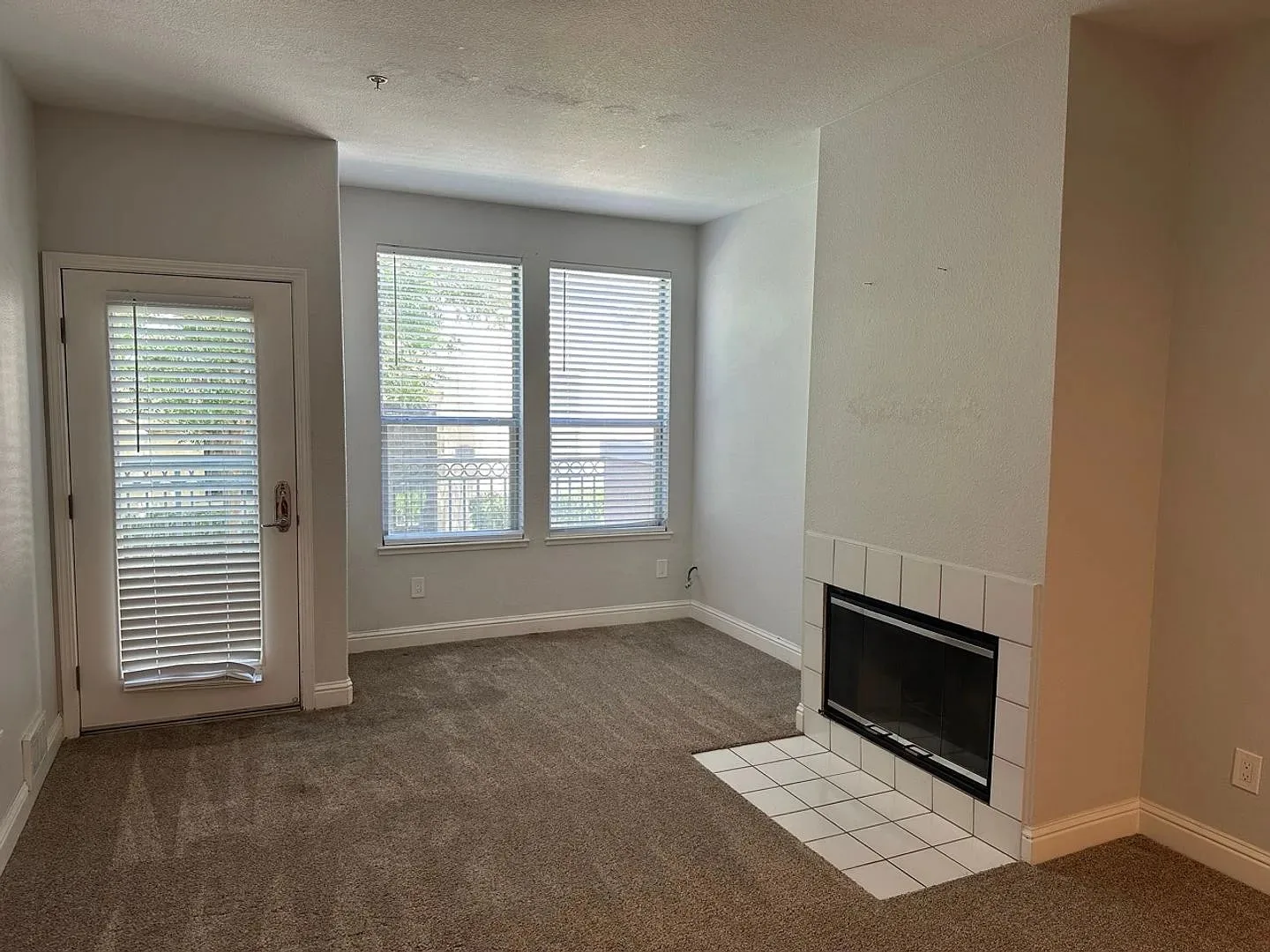 952 South 11th Street, San Jose, CA 95112 photo 4