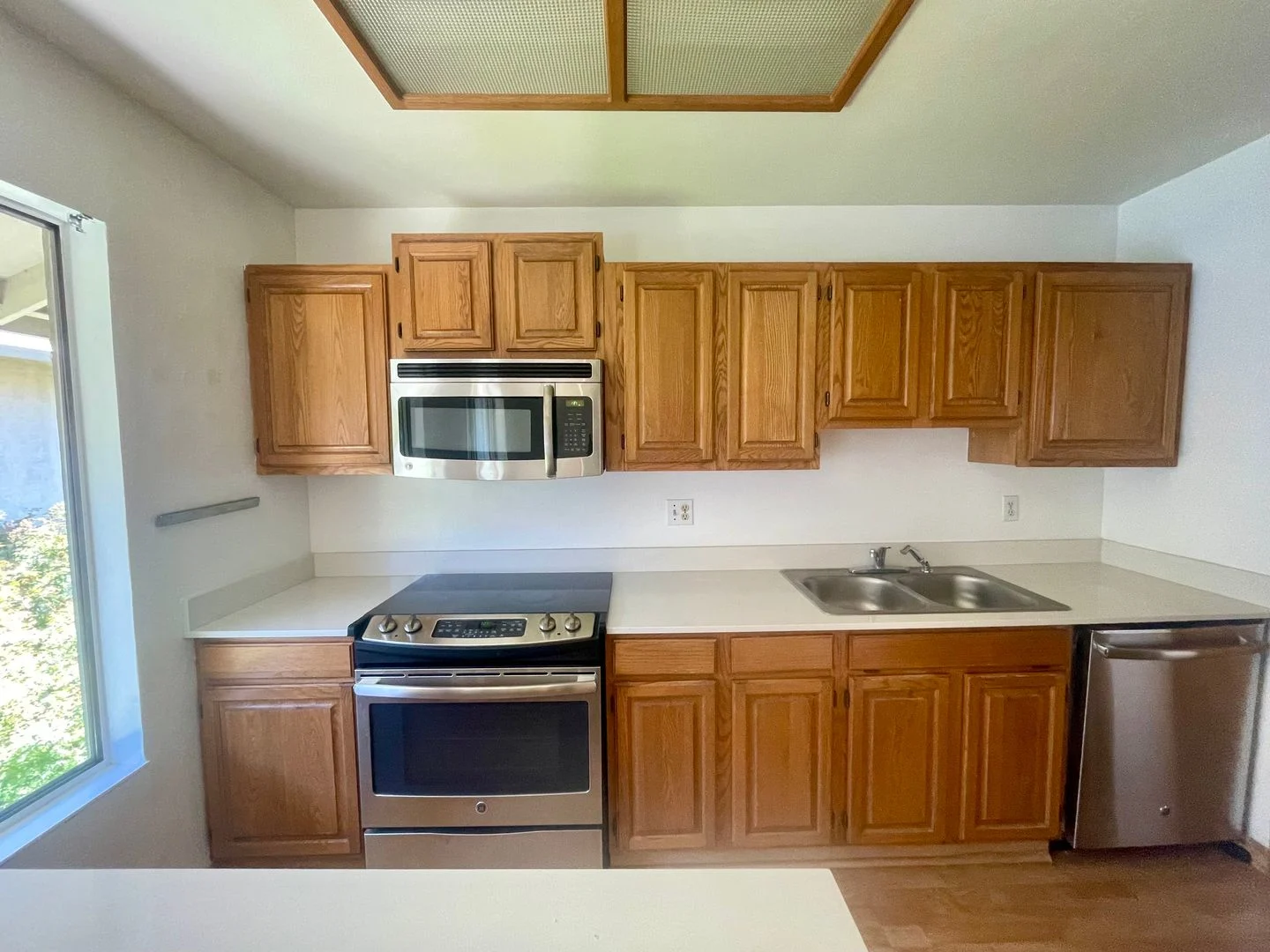 1 Bedroom Condo Near Downtown WC photo 2