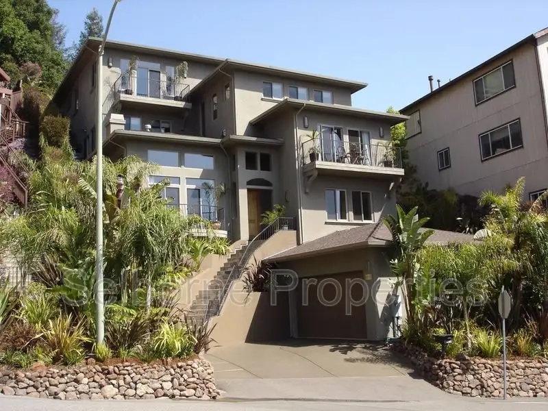 Large, Beautiful Home In Berkeley Hills photo 3