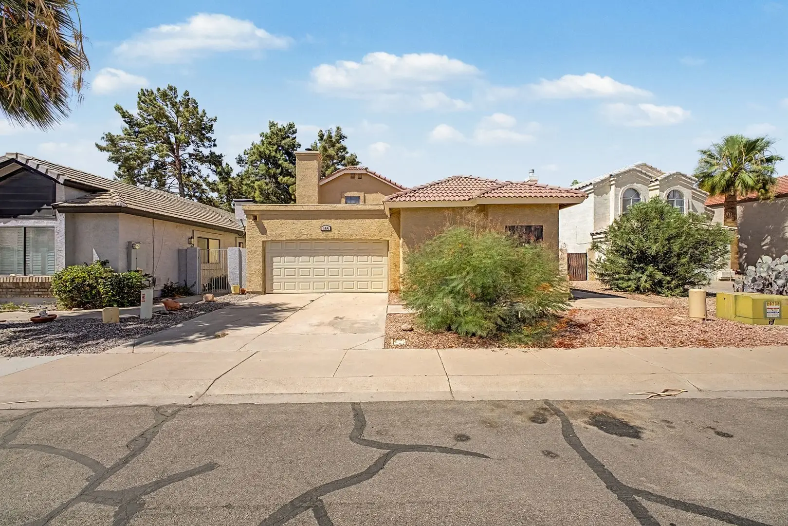 3 bedroom lake front in Chandler photo 3