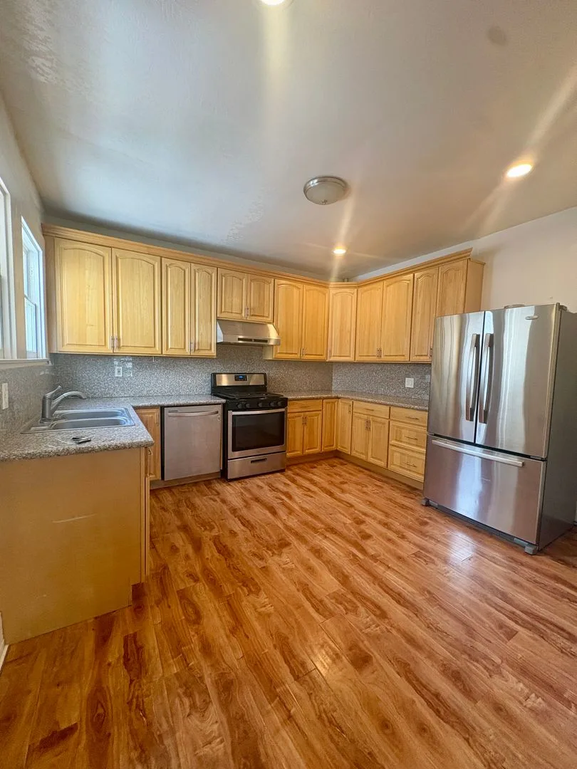 446 W San Fernando St photo 5