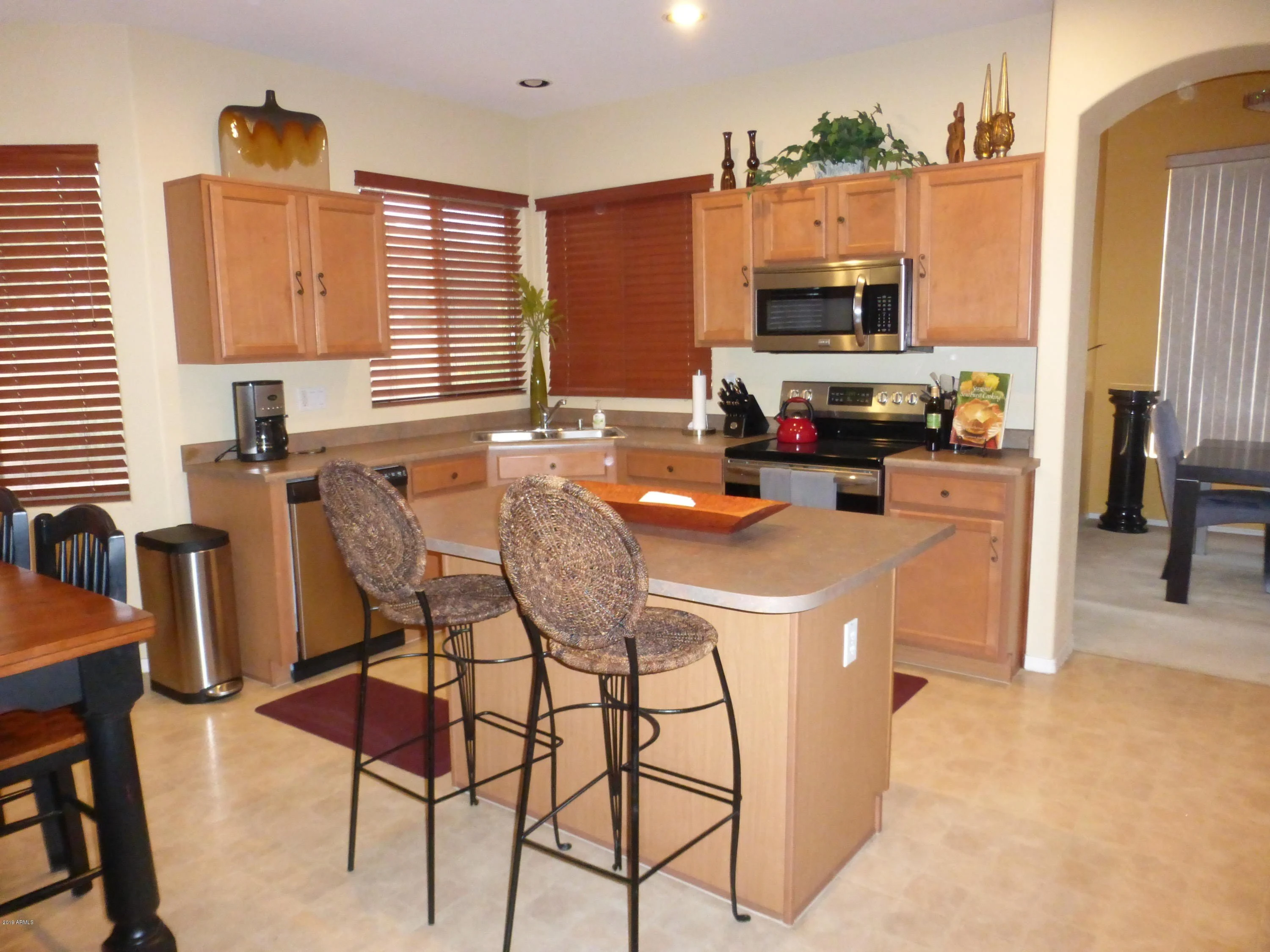 1042 N Moccasin Trail photo 5