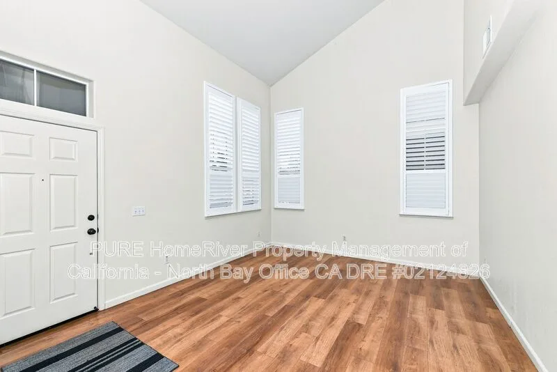 2647 Silver Stone Ln photo 4