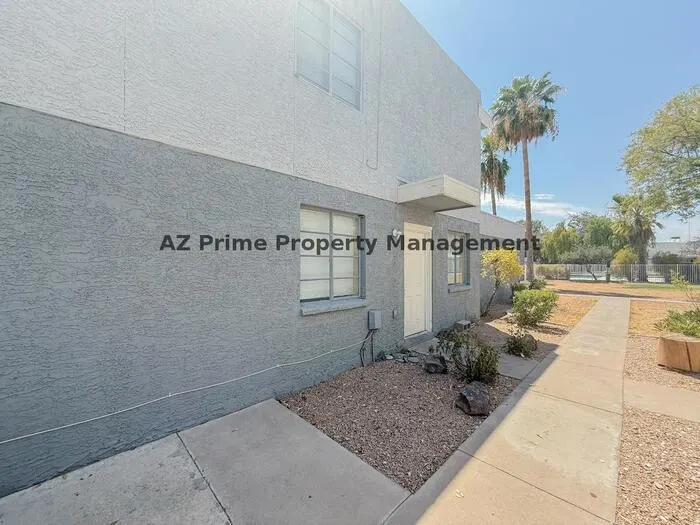 2625 W Ocotillo Rd photo 5