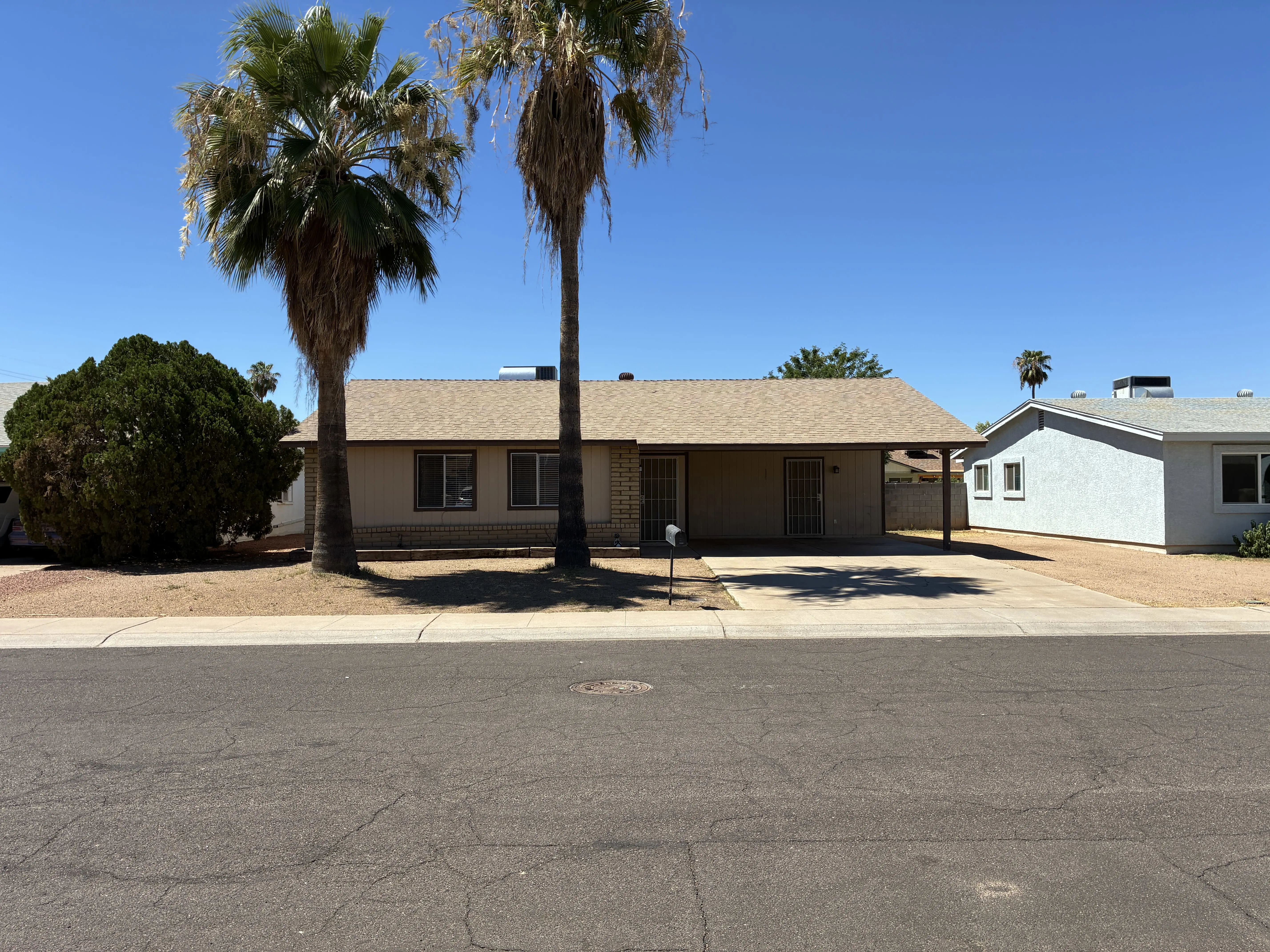 5915 W Tierra Buena Ln Glendale, AZ 85306 photo 2