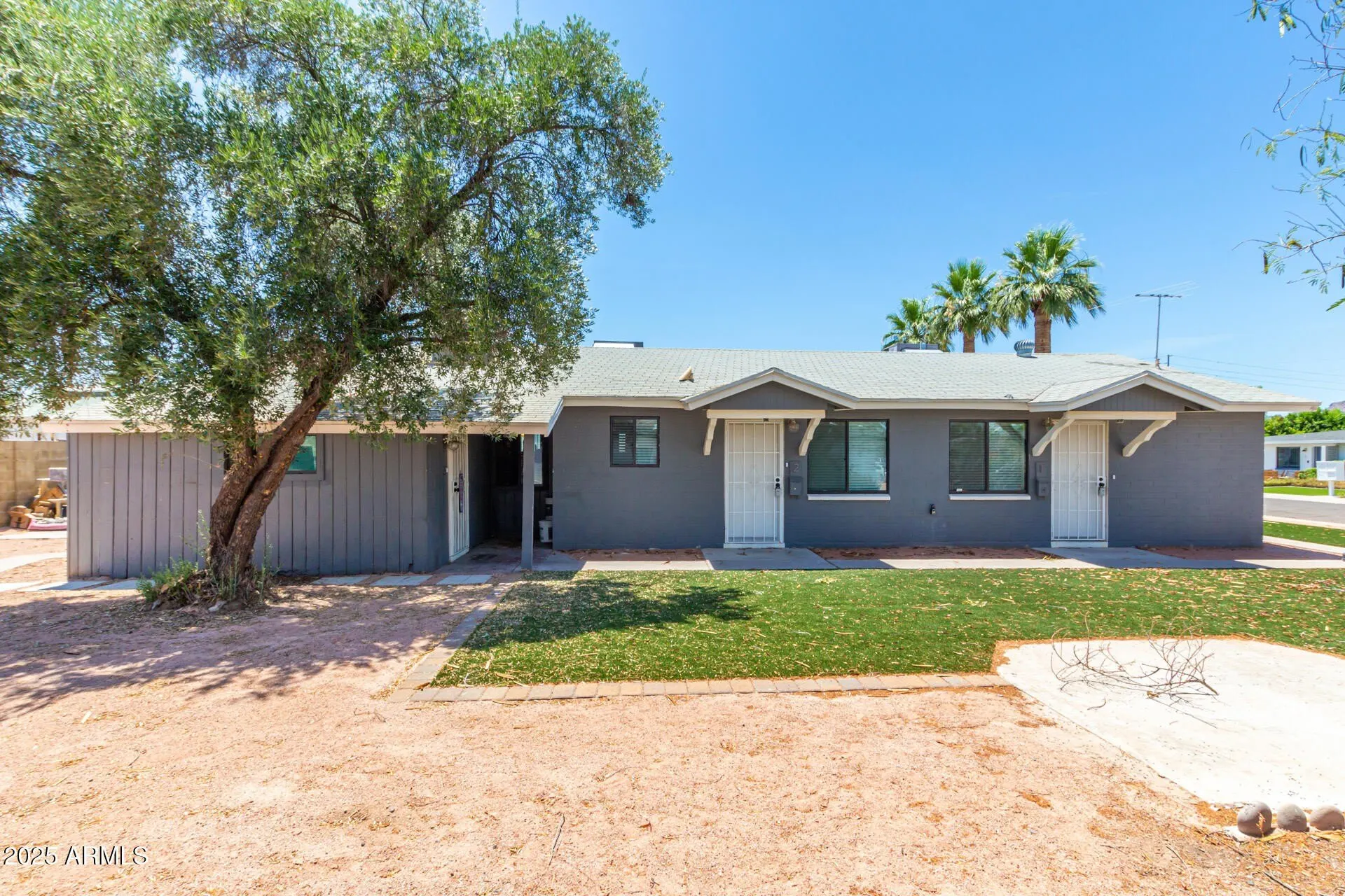6813 E AVALON Drive photo 2