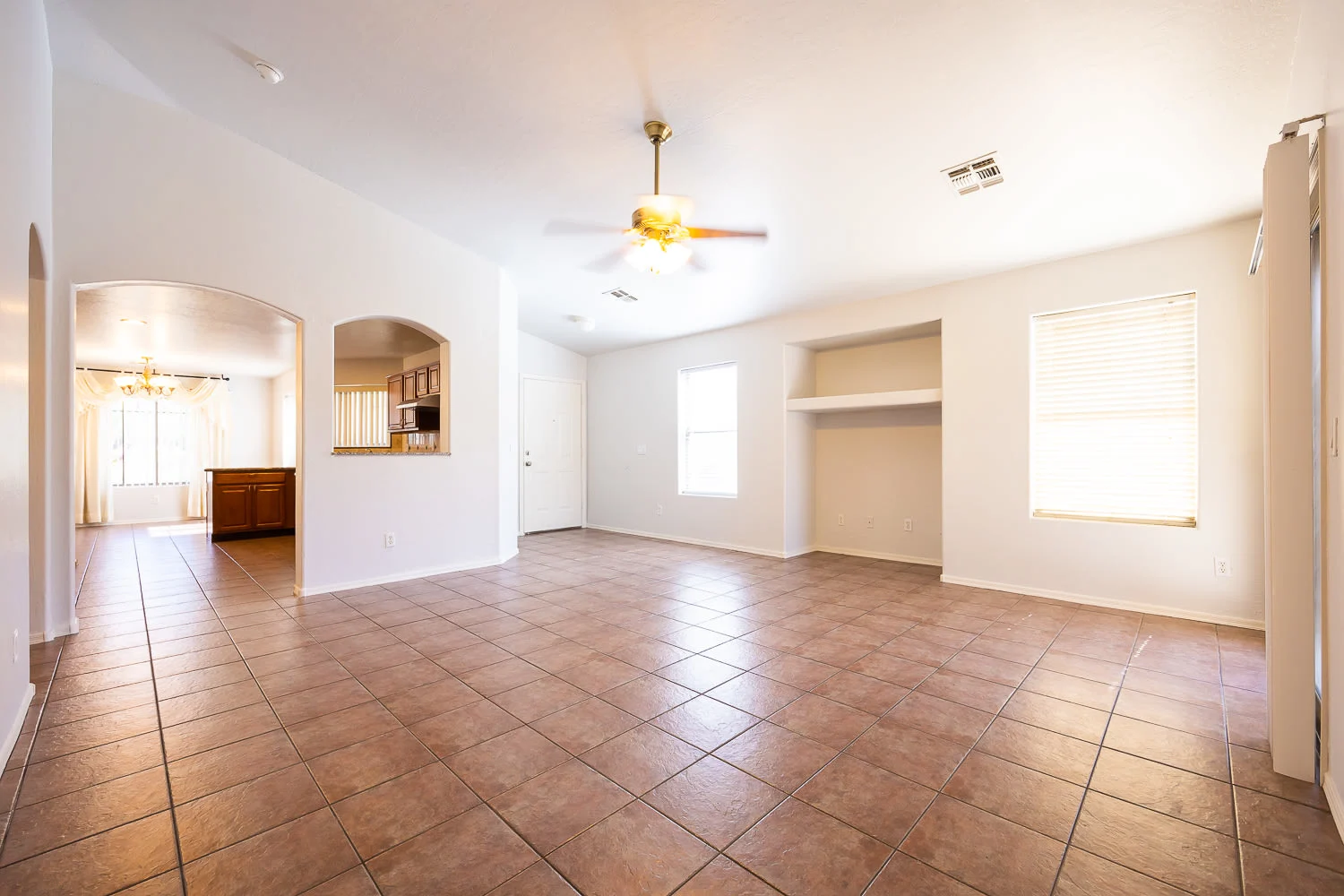 9233 West Mackenzie Drive photo 4