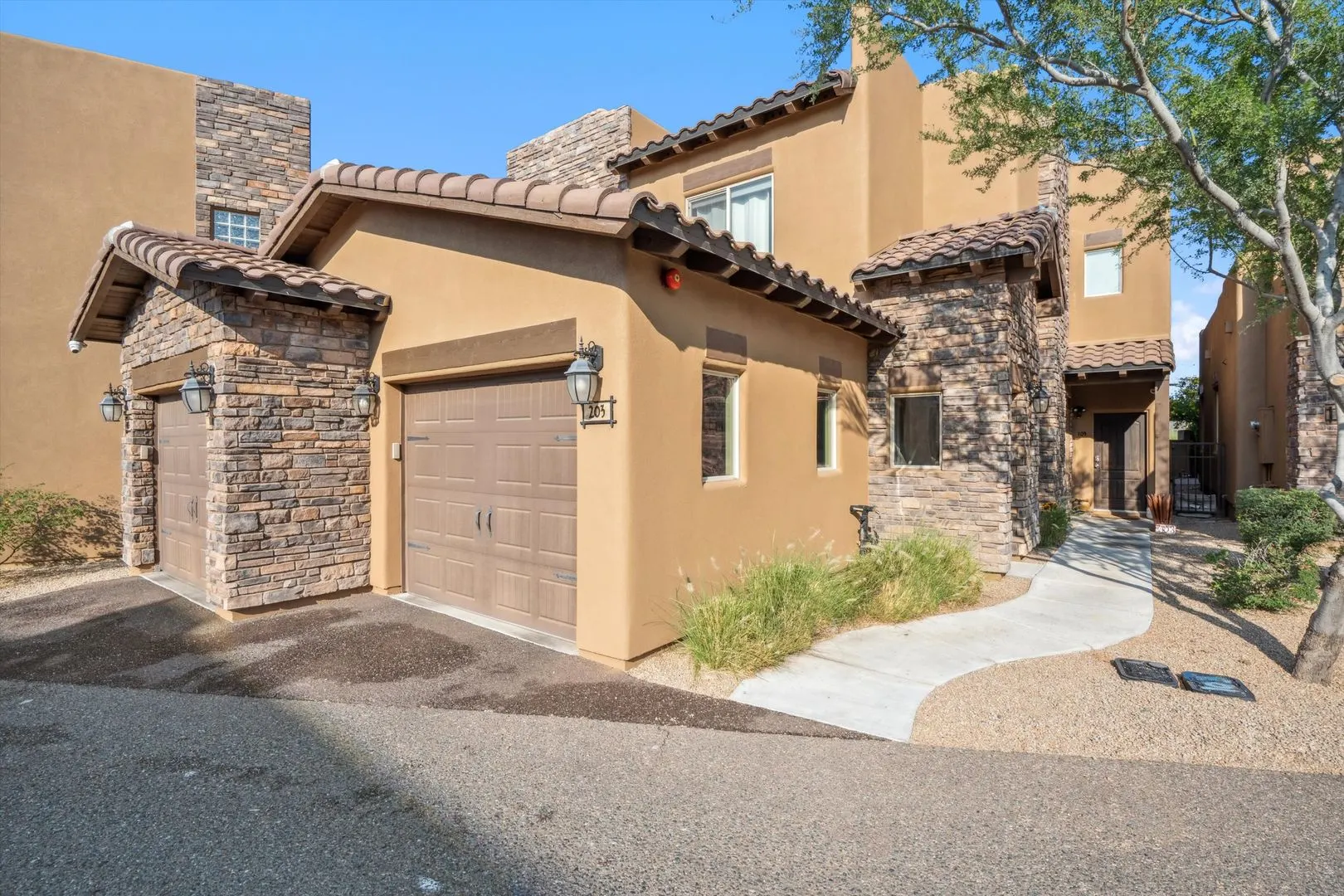6145 E Cave Creek Road photo 2