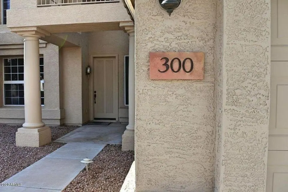 300 N BULLMOOSE Drive photo 3