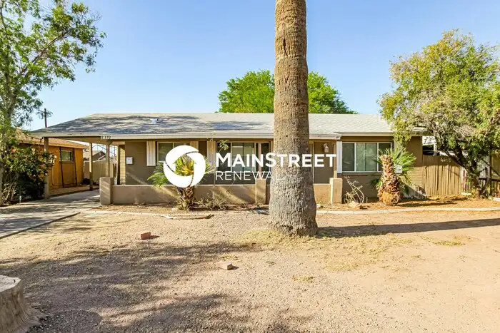 2339 W Avalon Dr Phoenix, AZ 85015 photo 2